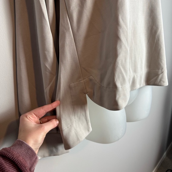 Athleta Cream Modal Pullover Sweatshirt Size Medium - Picture 3 of 9